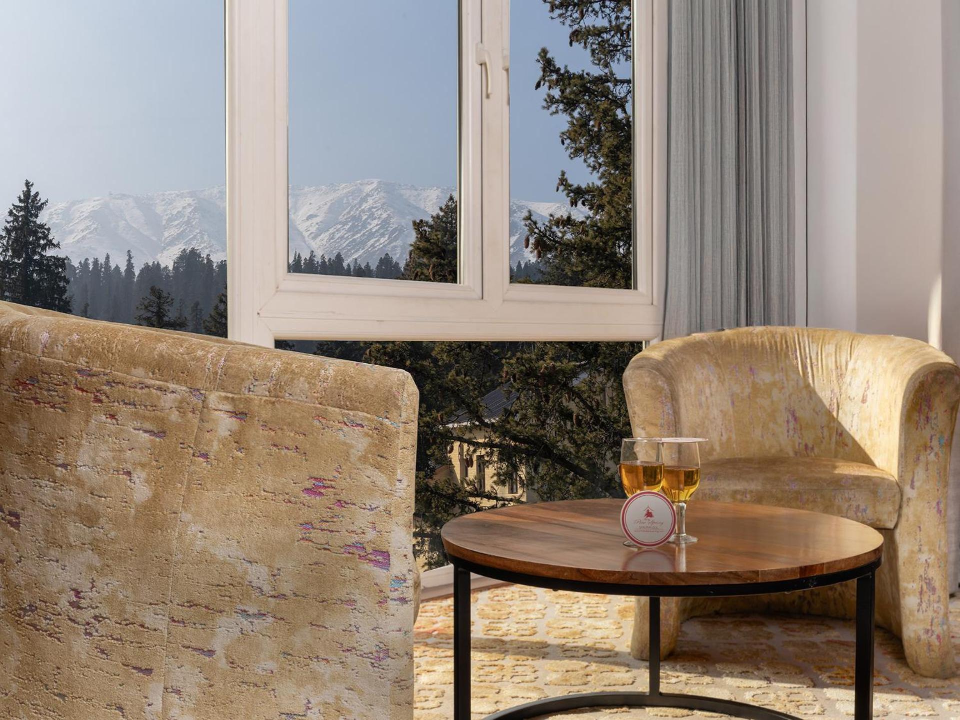 Hotel Pine Spring Gulmarg Luaran gambar