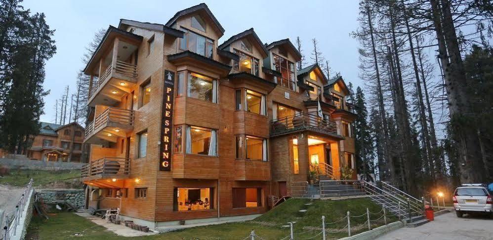 Hotel Pine Spring Gulmarg Luaran gambar